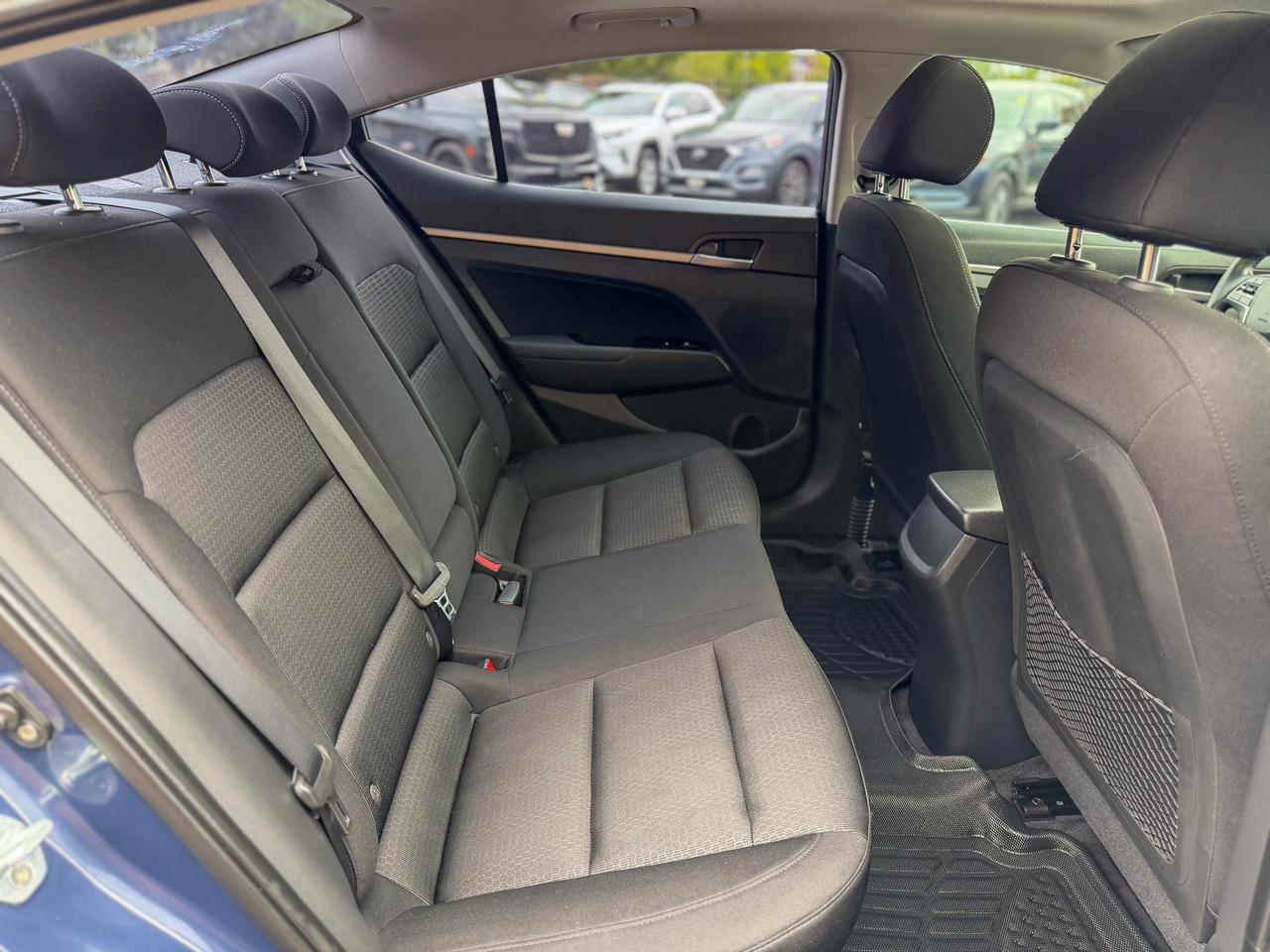 2017 Hyundai Elantra GLS/BSM/CAMERA/ROOF/LOW KM/NO ACCIDENTS/2.0L Photo