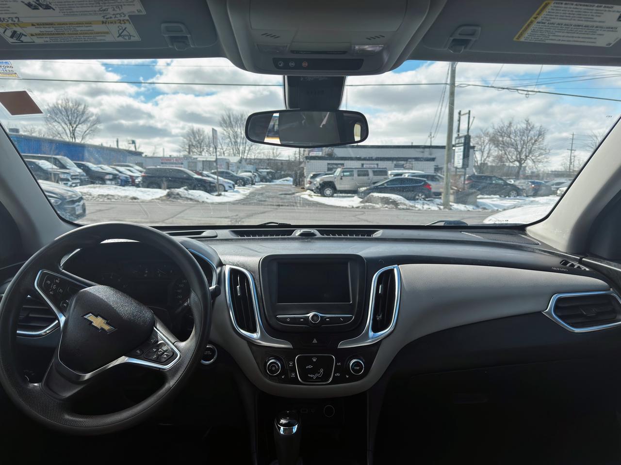 2021 Chevrolet Equinox LS Photo