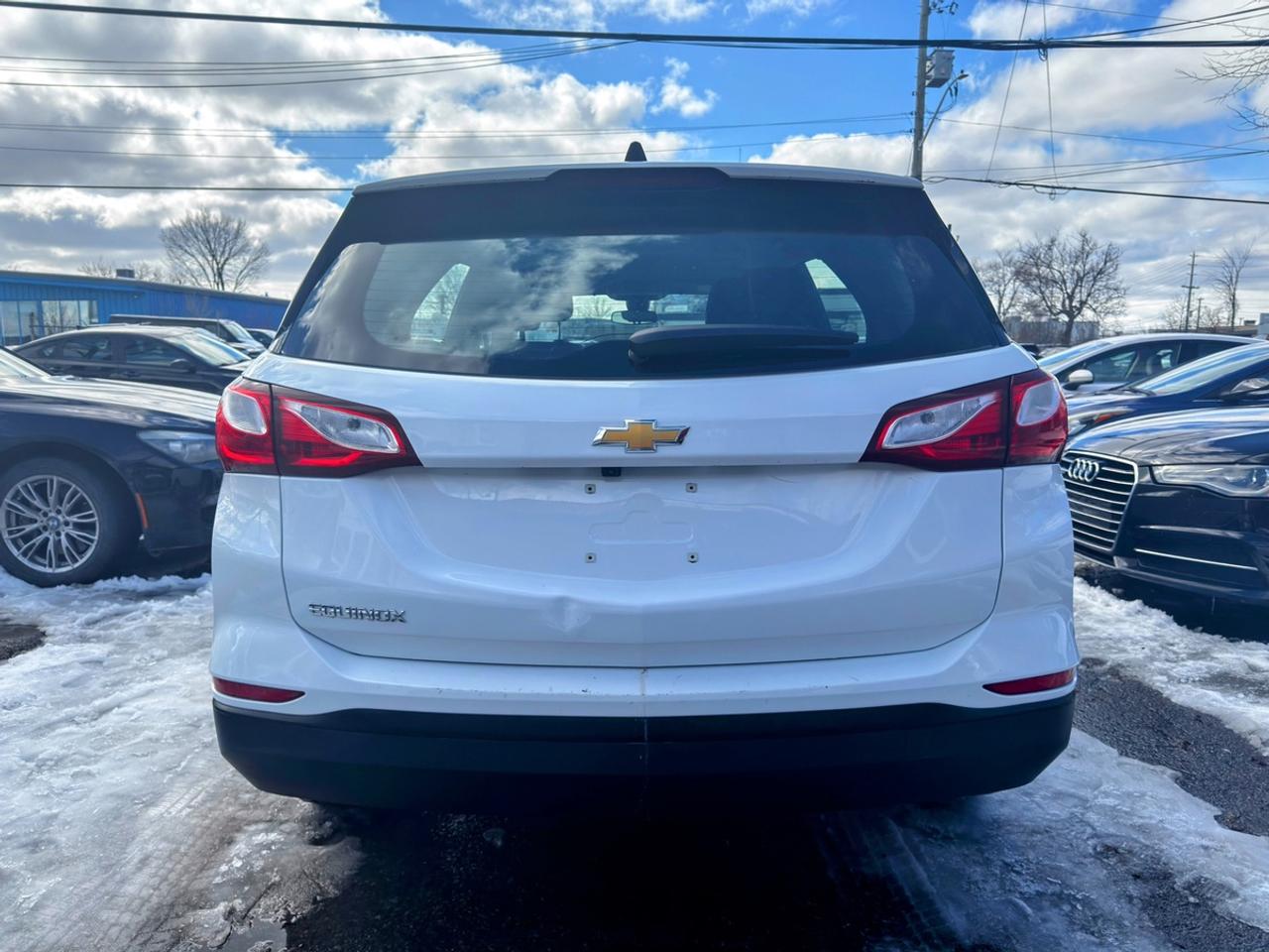 2021 Chevrolet Equinox LS Photo