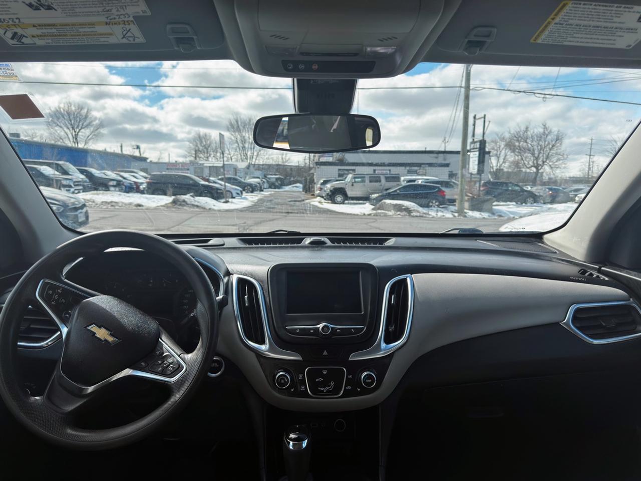 2021 Chevrolet Equinox LS Photo