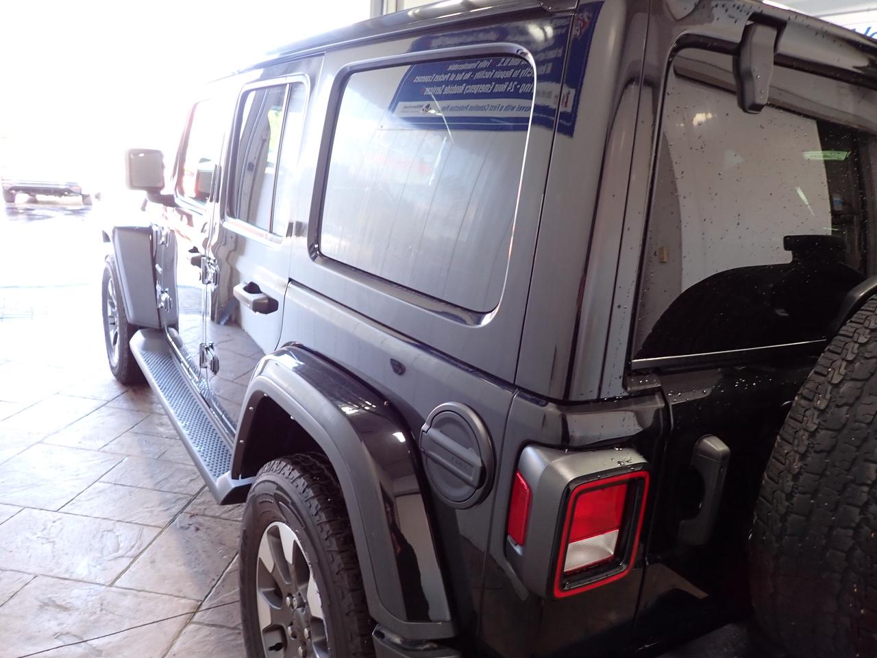 2021 Jeep Wrangler Unlimited Sahara 4X4 *MANUAL* LEATHER NAVI Photo4