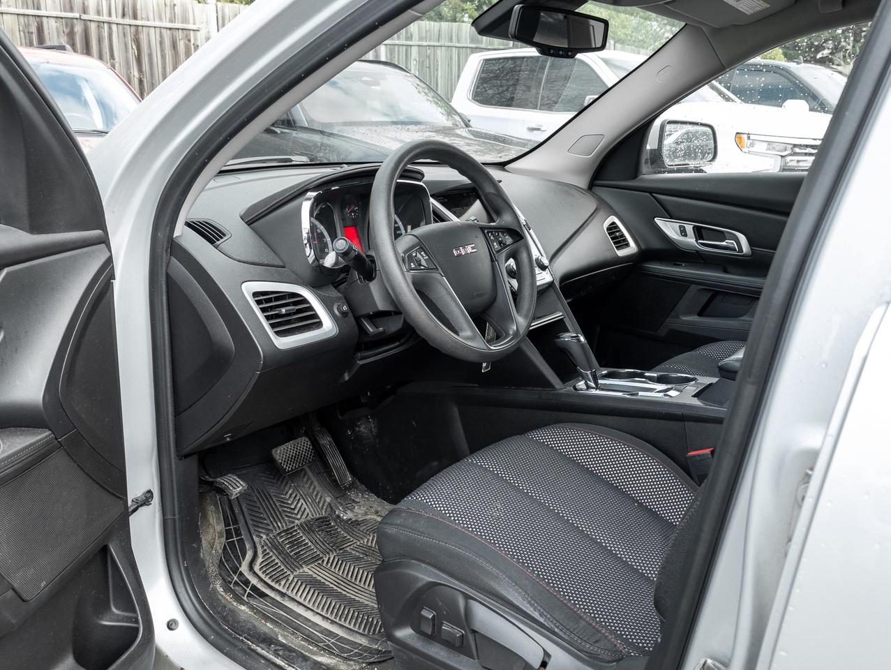 2017 GMC Terrain FWD   CLEAN CARFAX   CERTIFIED Photo