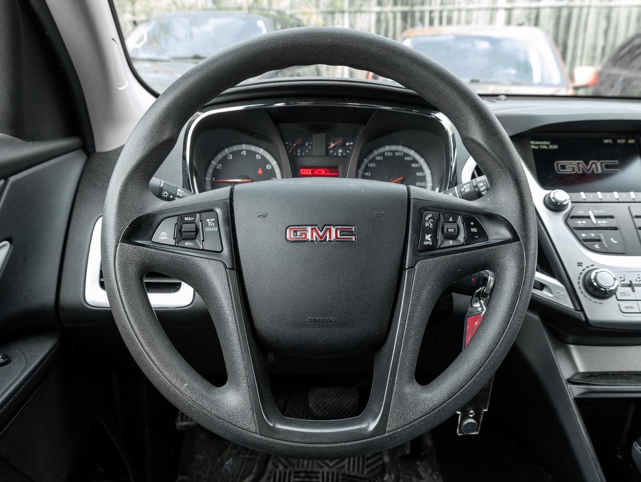 2017 GMC Terrain FWD   CLEAN CARFAX   CERTIFIED Photo