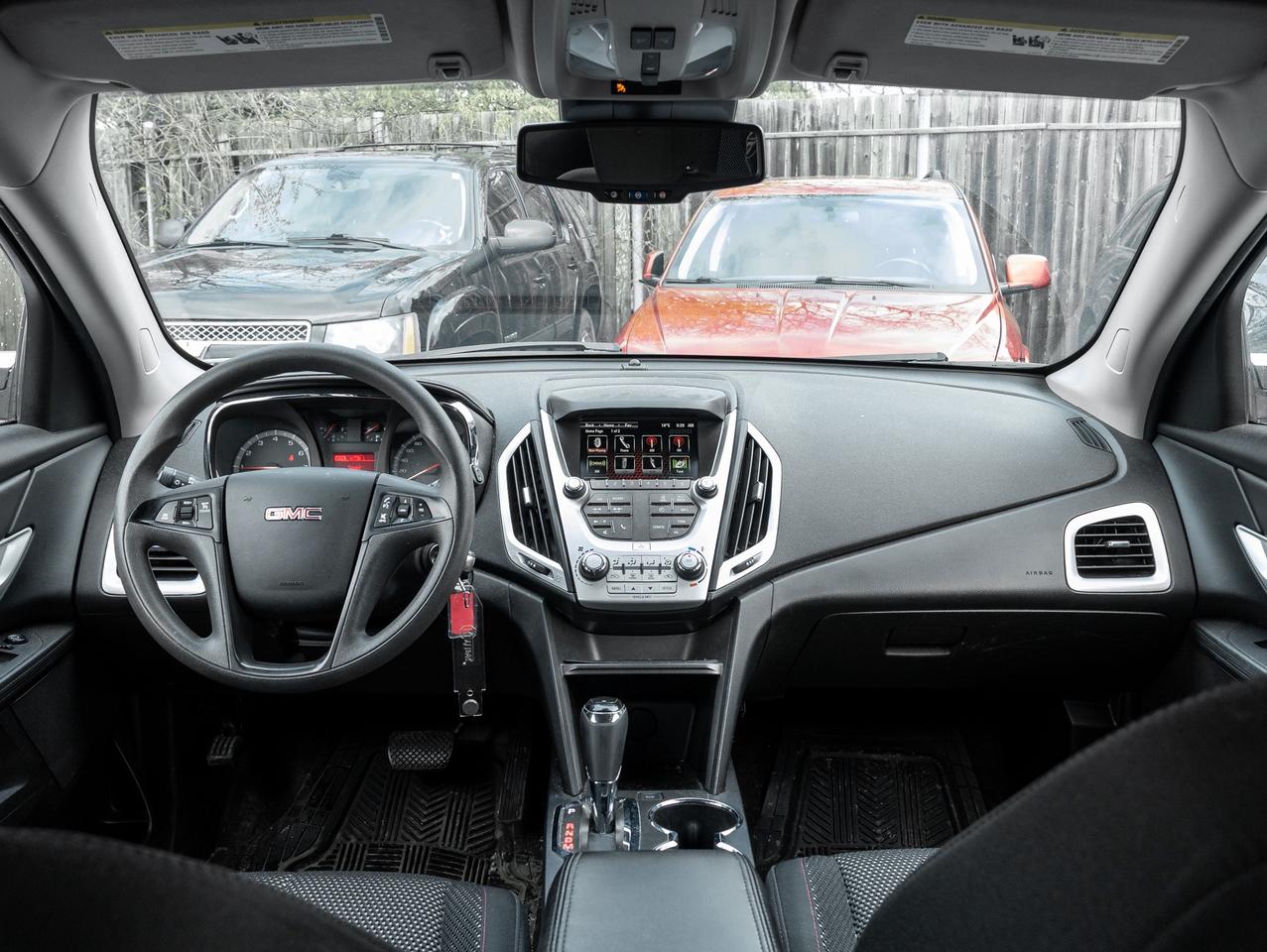 2017 GMC Terrain FWD   CLEAN CARFAX   CERTIFIED Photo