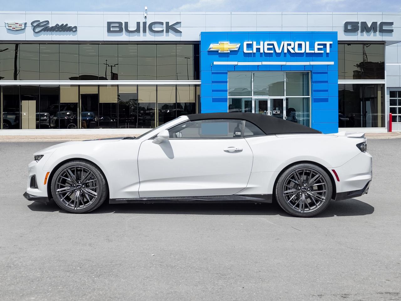 2024 Chevrolet Camaro Supercharged V8   ZL1   AUTO   CONVERTIBLE Photo3