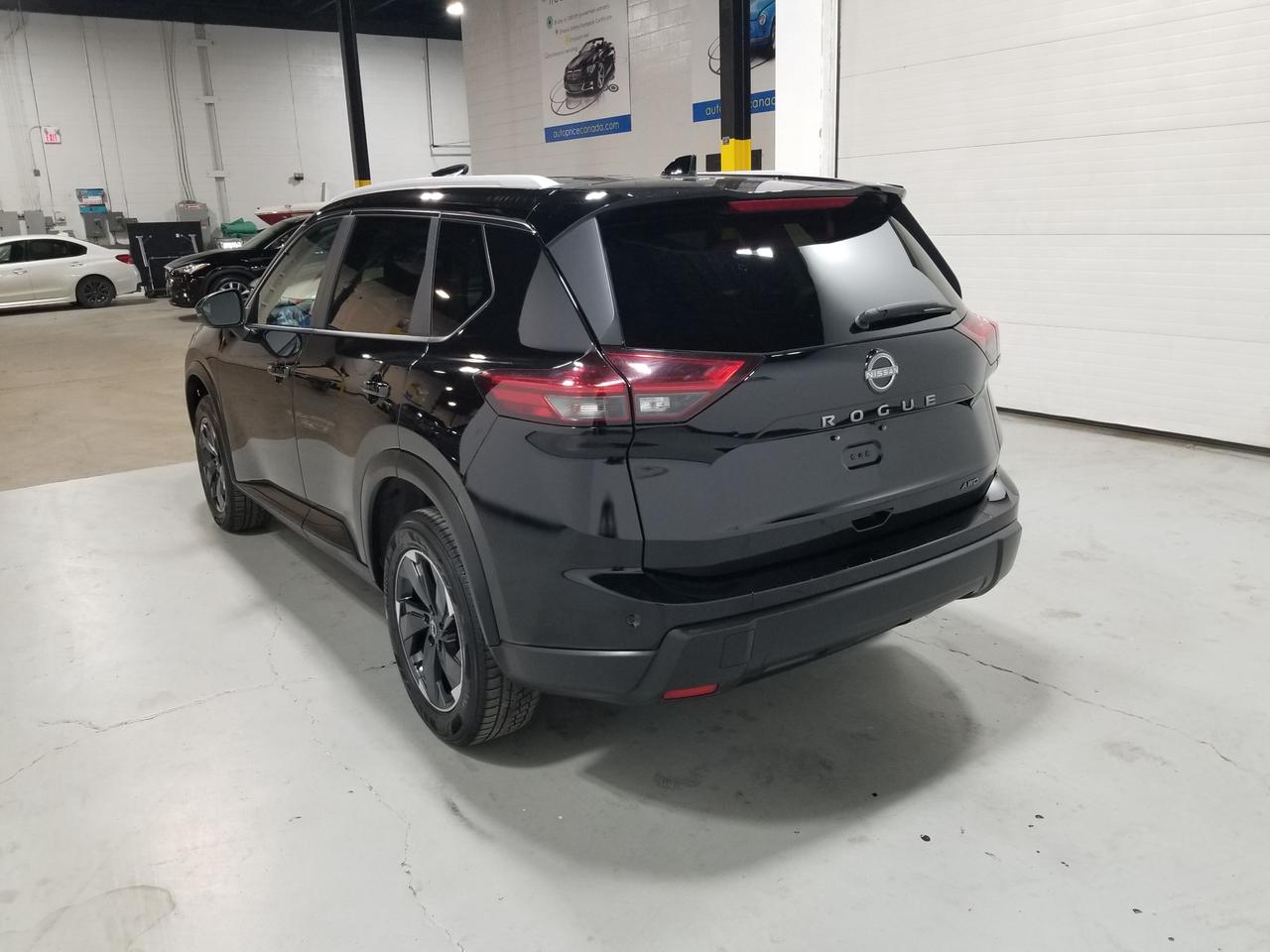 2025 Nissan Rogue SV Moonroof 4dr All-Wheel Drive Sport Utility Photo4