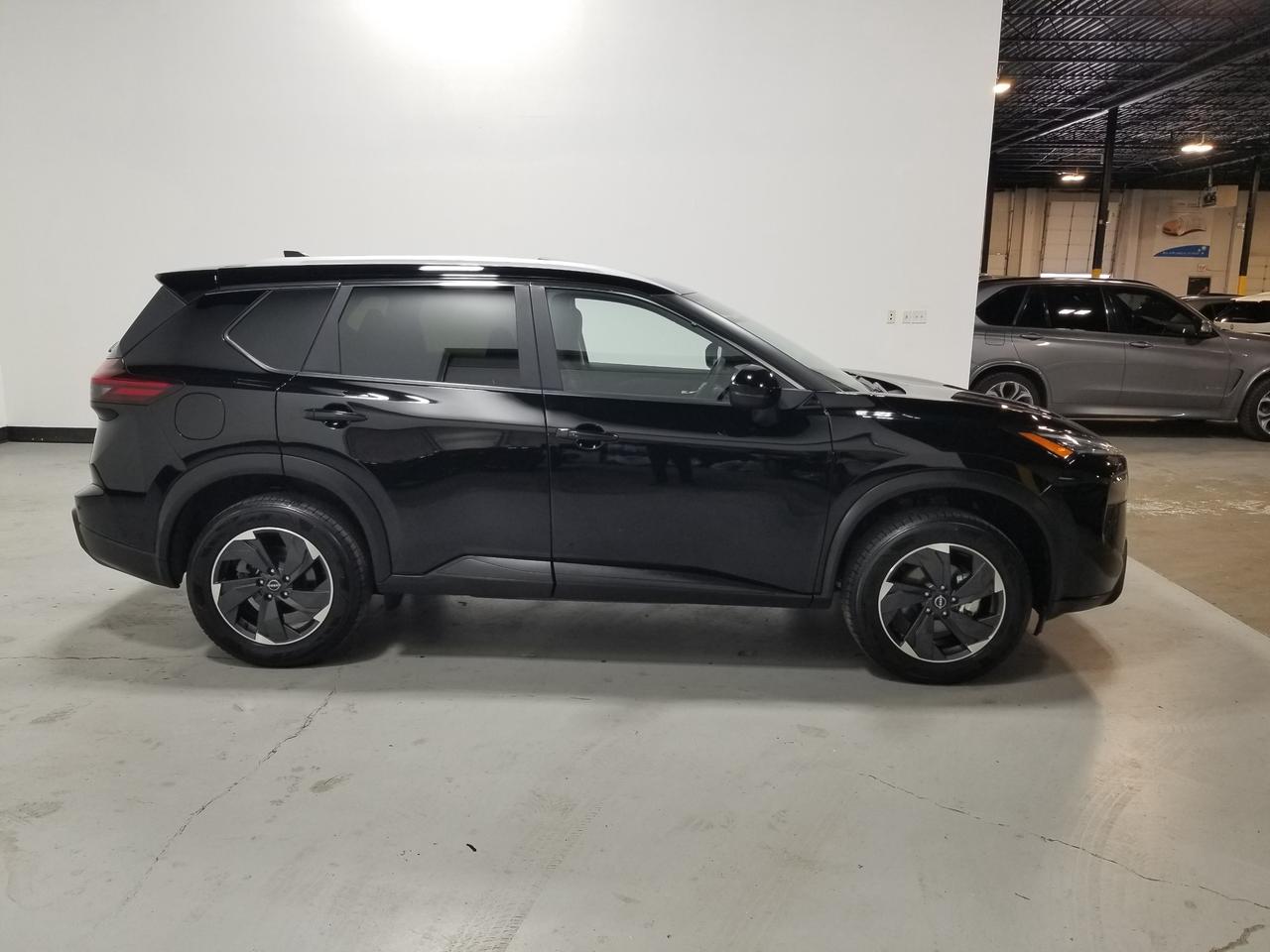 2025 Nissan Rogue SV Moonroof 4dr All-Wheel Drive Sport Utility Photo