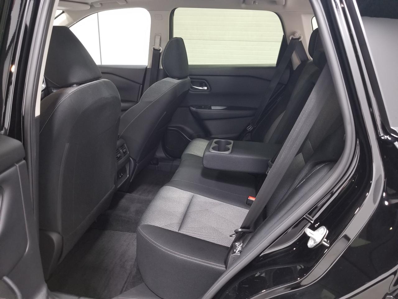 2025 Nissan Rogue SV Moonroof 4dr All-Wheel Drive Sport Utility Photo