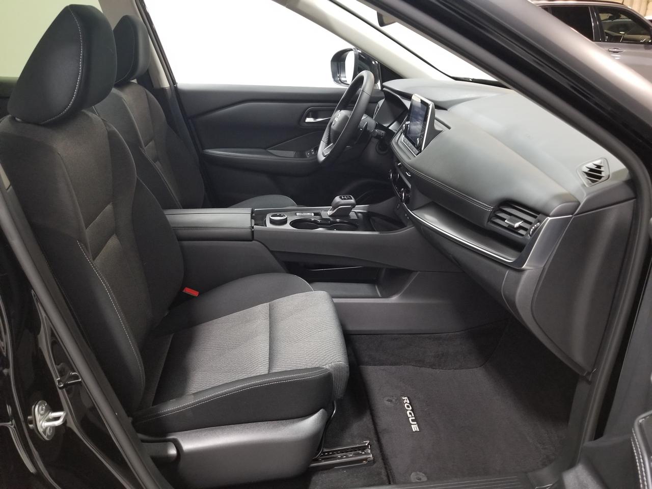 2025 Nissan Rogue SV Moonroof 4dr All-Wheel Drive Sport Utility Photo