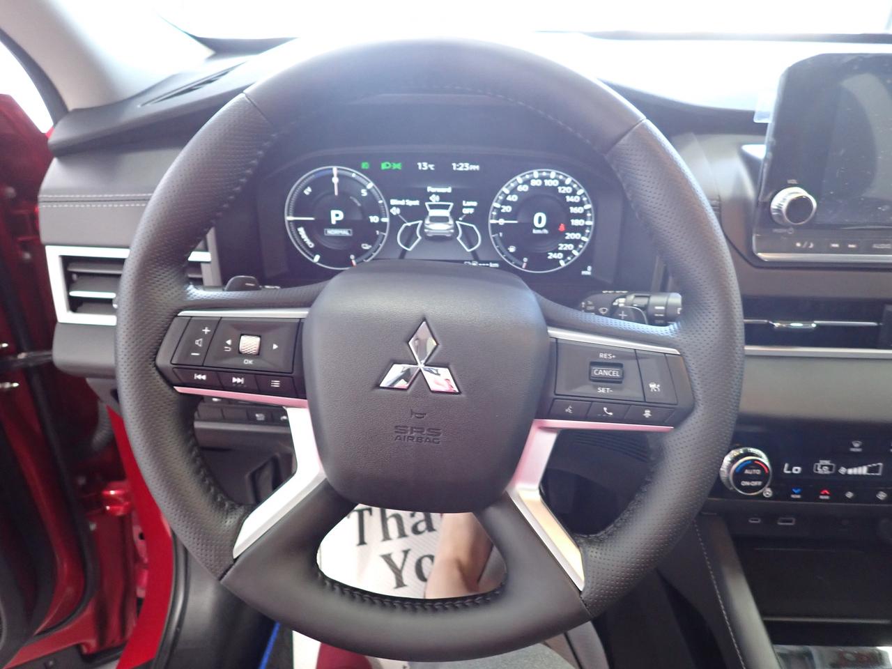 2025 Mitsubishi Outlander Plug-In Hybrid SE S-AWC PLUG IN HYBRID SUNROOF Photo