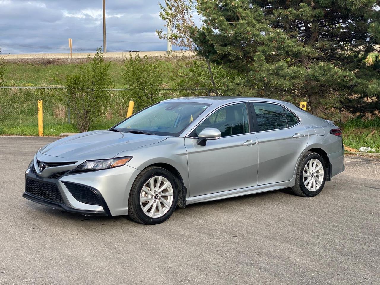 2024 Toyota Camry SE | LEATHER Photo0