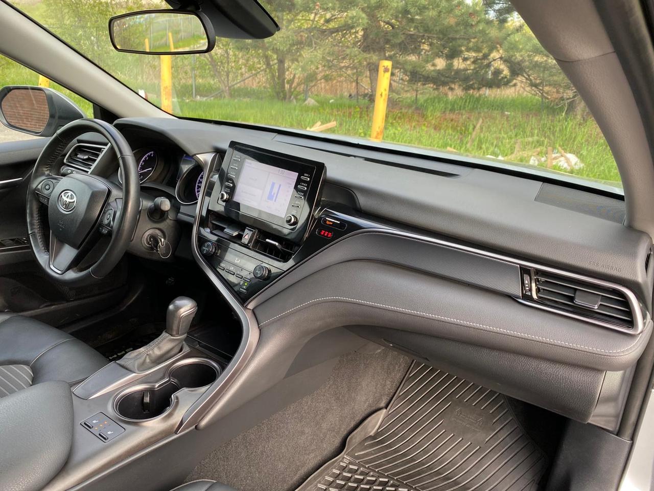2024 Toyota Camry SE | LEATHER Photo