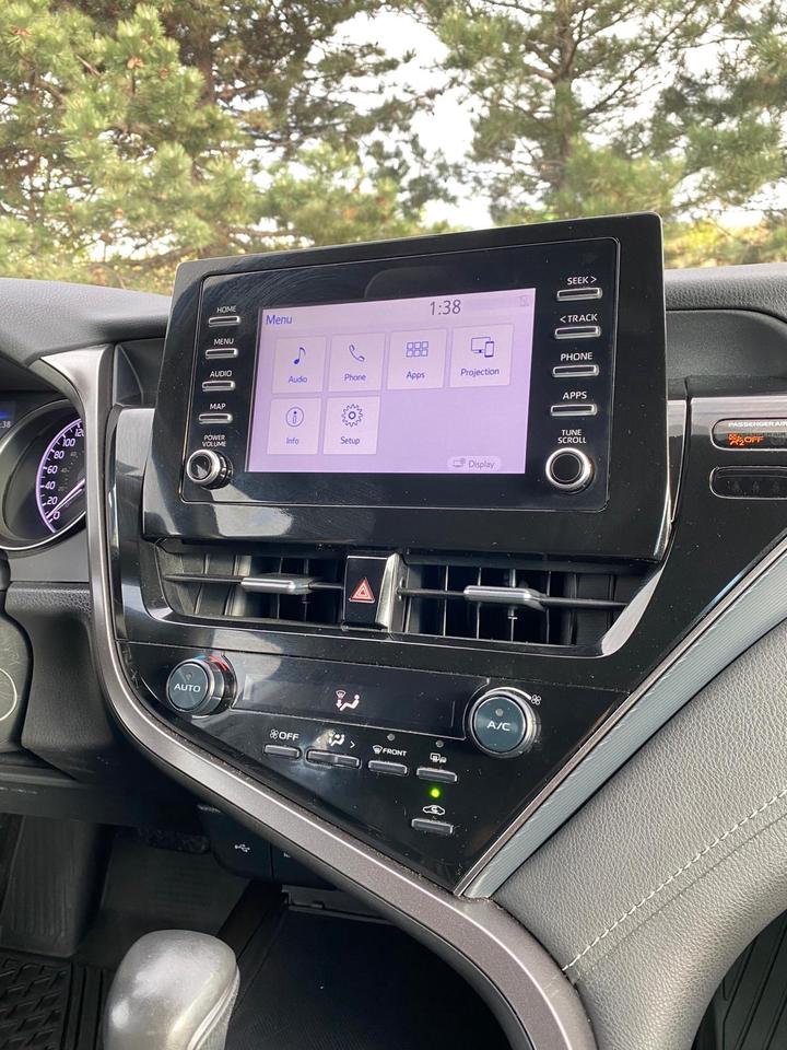 2024 Toyota Camry SE | LEATHER Photo