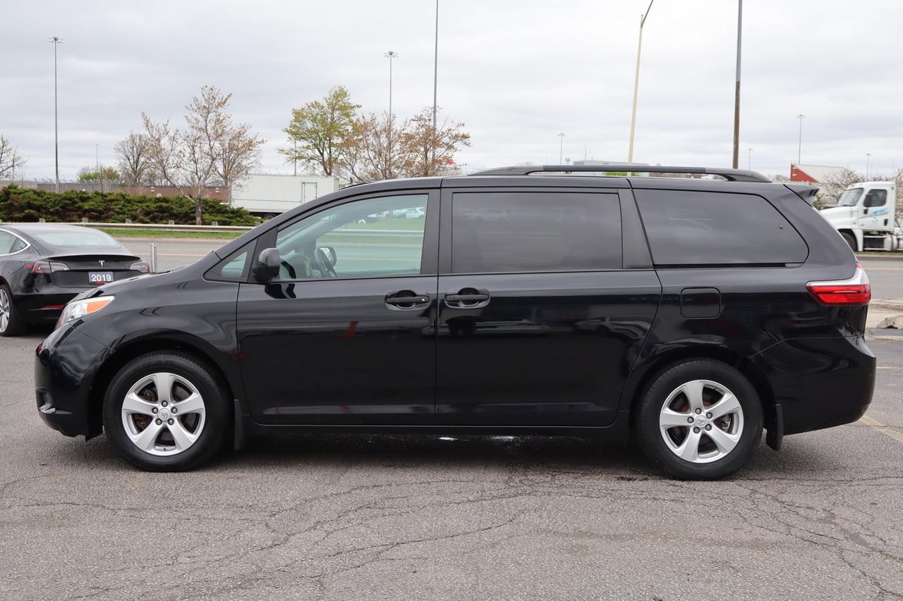 2015 Toyota Sienna 7-PASSENGER   CERTIFIED Photo3