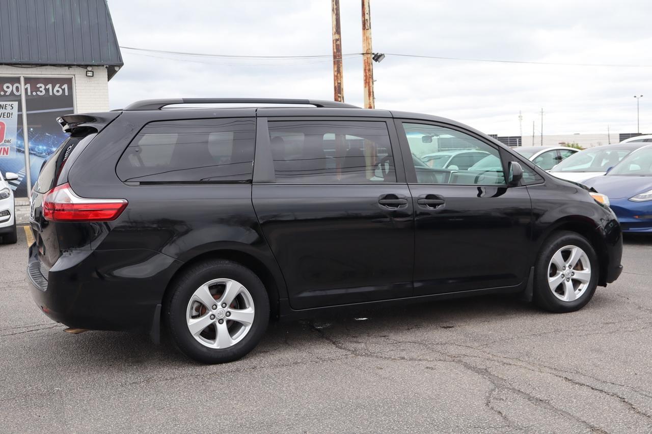 2015 Toyota Sienna 7-PASSENGER   CERTIFIED Photo