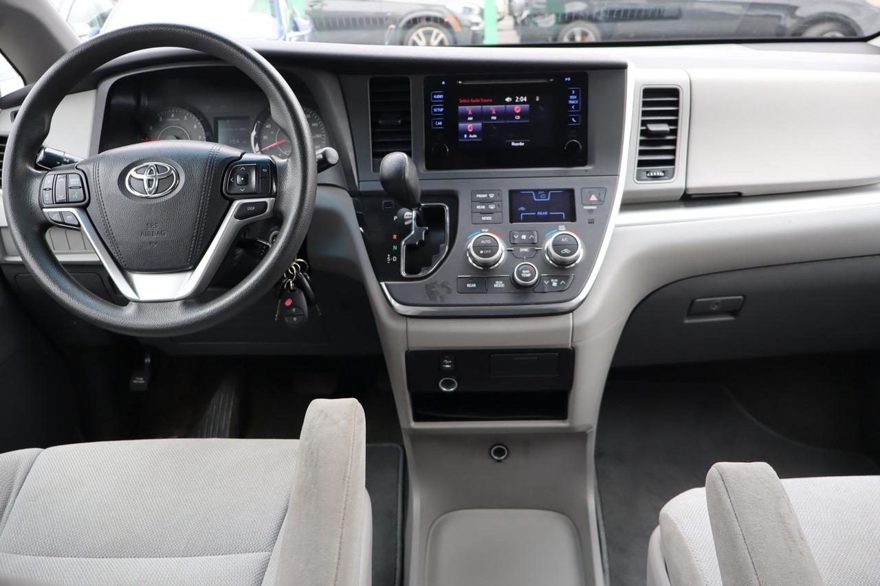 2015 Toyota Sienna 7-PASSENGER   CERTIFIED Photo