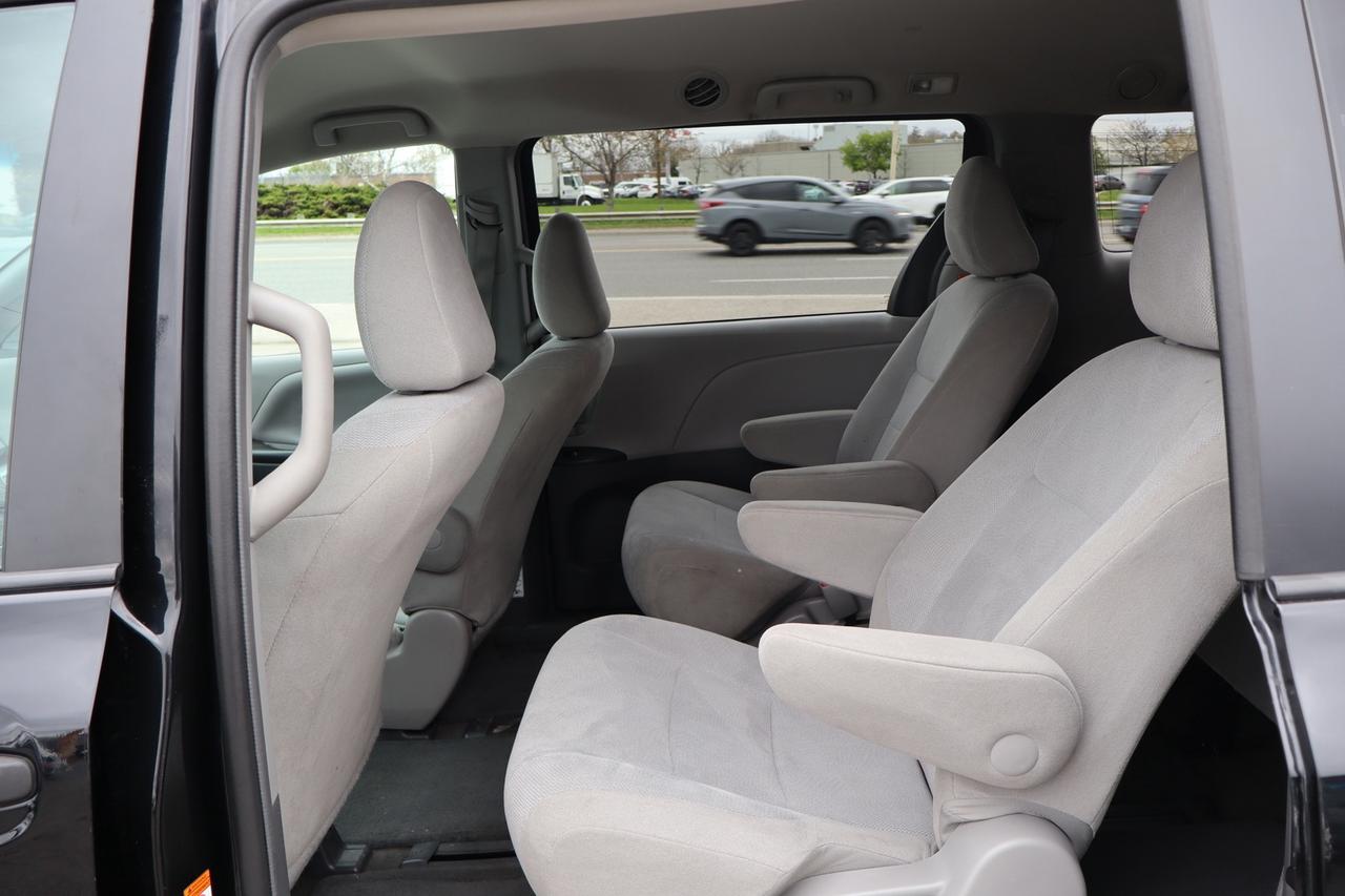 2015 Toyota Sienna 7-PASSENGER   CERTIFIED Photo
