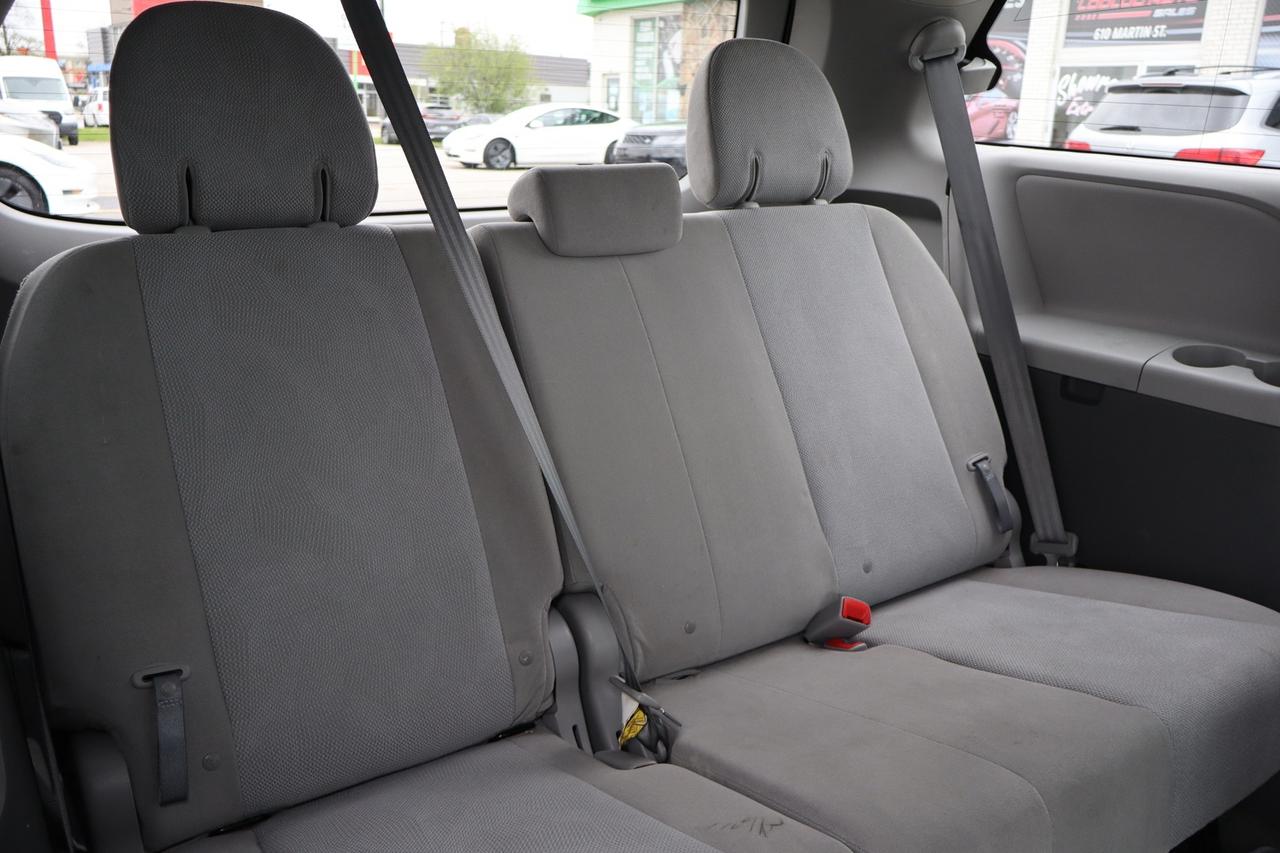 2015 Toyota Sienna 7-PASSENGER   CERTIFIED Photo