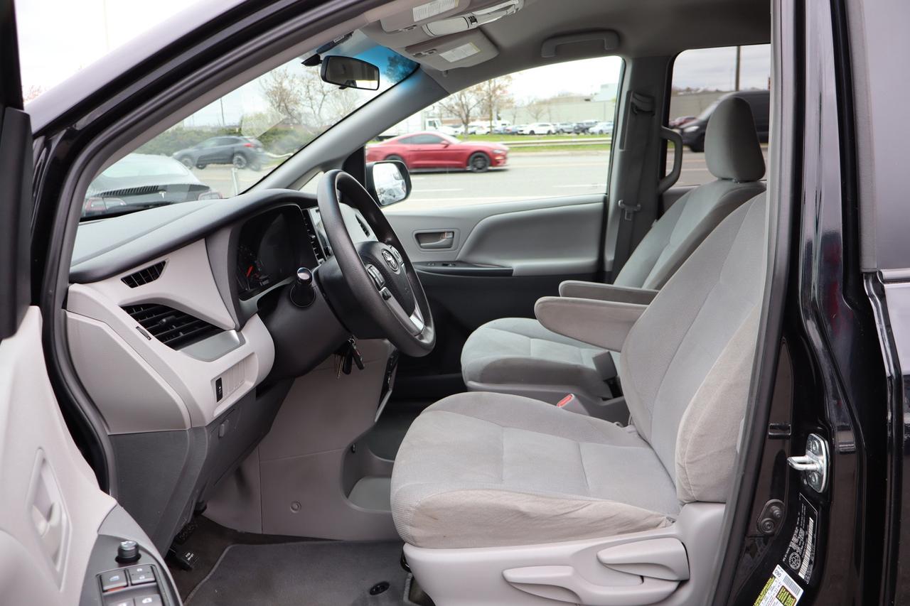2015 Toyota Sienna 7-PASSENGER   CERTIFIED Photo