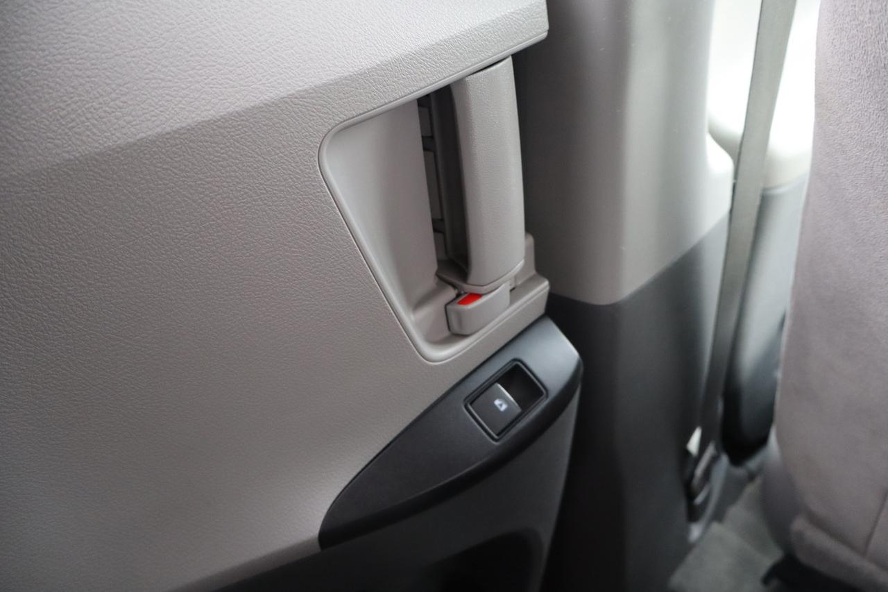 2015 Toyota Sienna 7-PASSENGER   CERTIFIED Photo