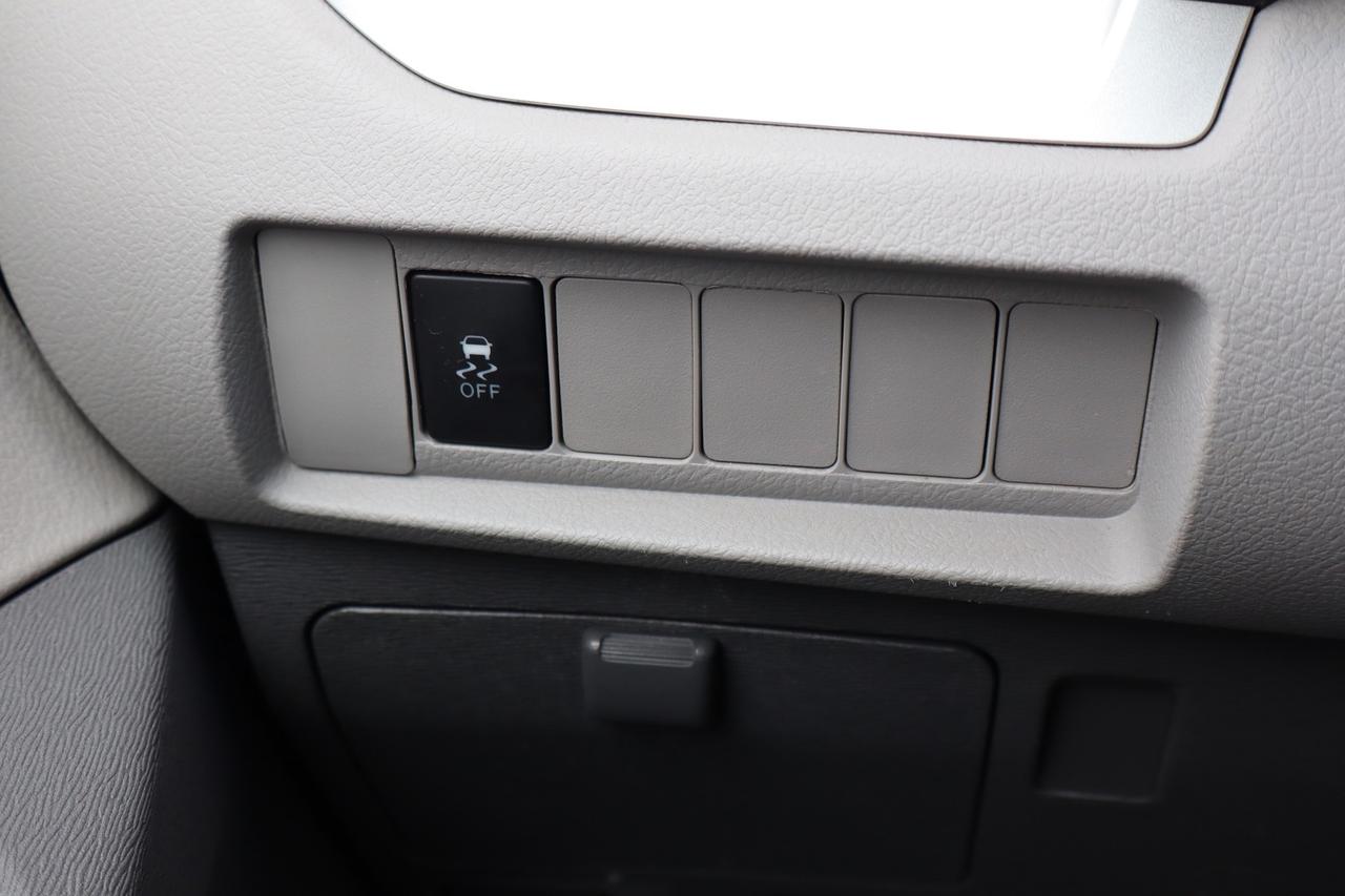 2015 Toyota Sienna 7-PASSENGER   CERTIFIED Photo