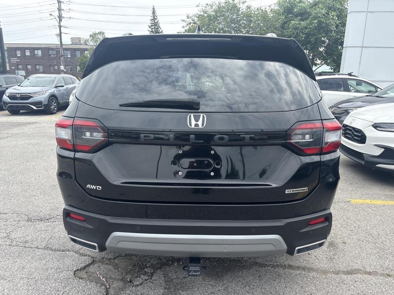 2023 Honda Pilot Touring Honda Certified With 7YR/160K Warranty Photo2