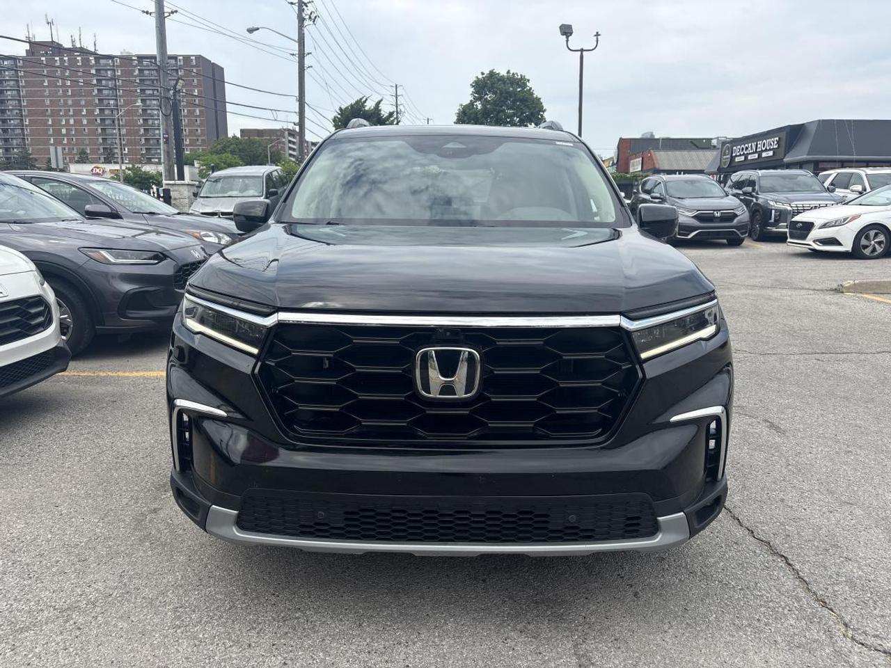 2023 Honda Pilot Touring Honda Certified With 7YR/160K Warranty Photo