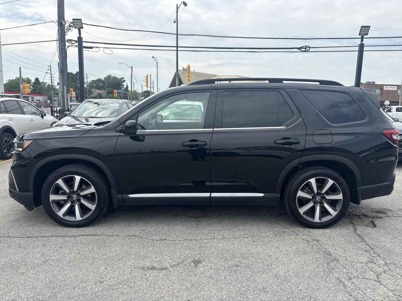 2023 Honda Pilot Touring Honda Certified With 7YR/160K Warranty Photo4