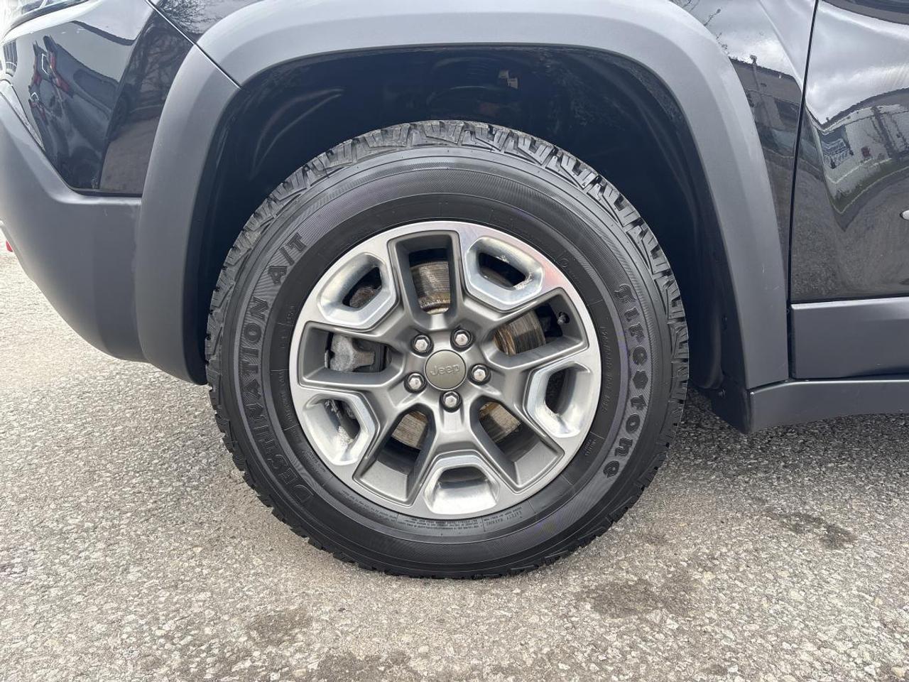 2020 Jeep Cherokee Trailhawk Elite Edition Photo