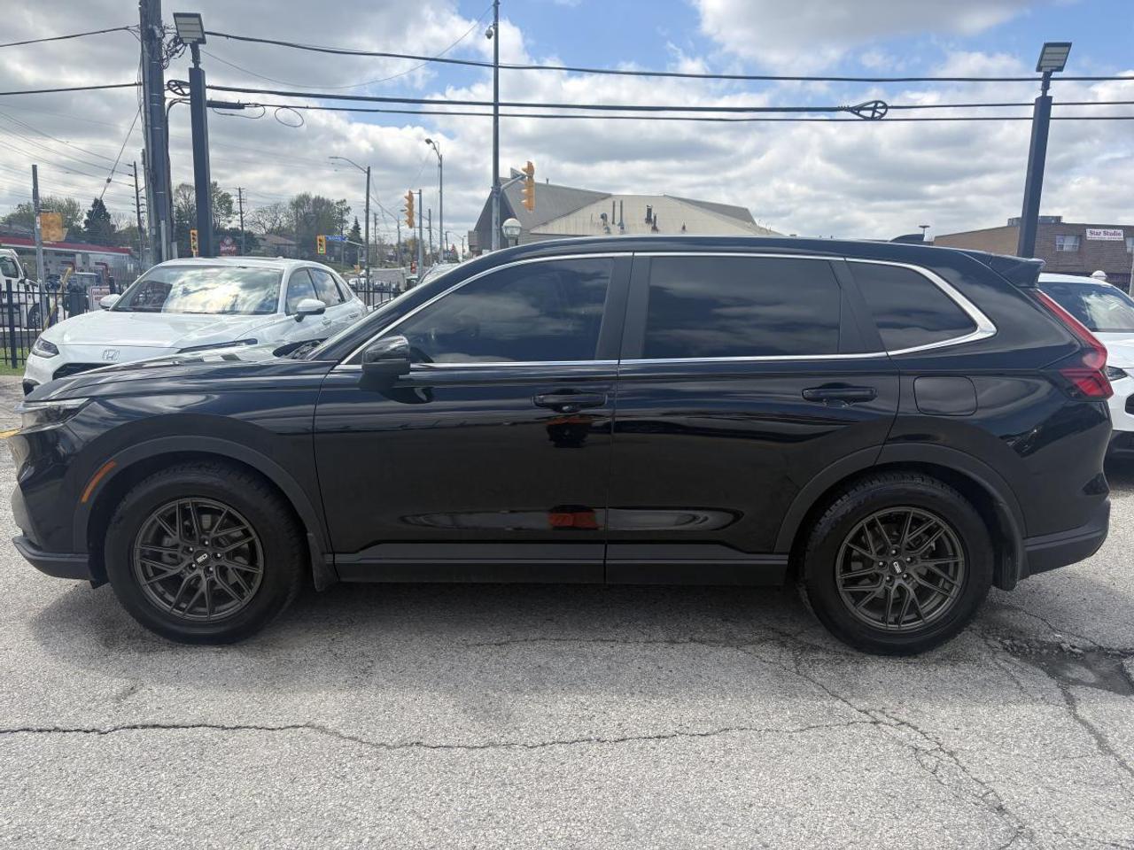 2023 Honda CR-V LX Photo4