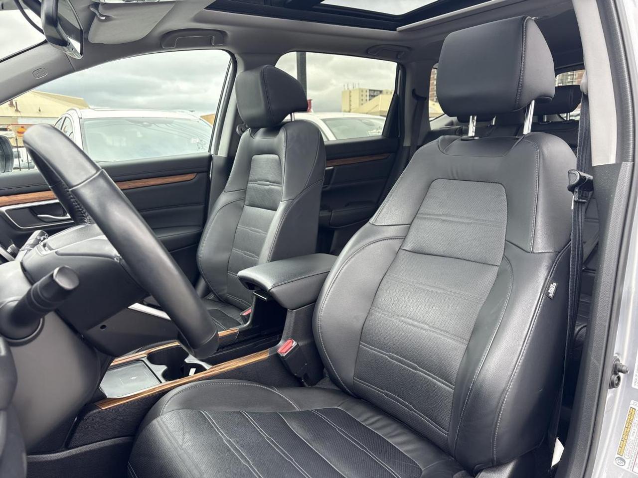 2020 Honda CR-V Touring Photo