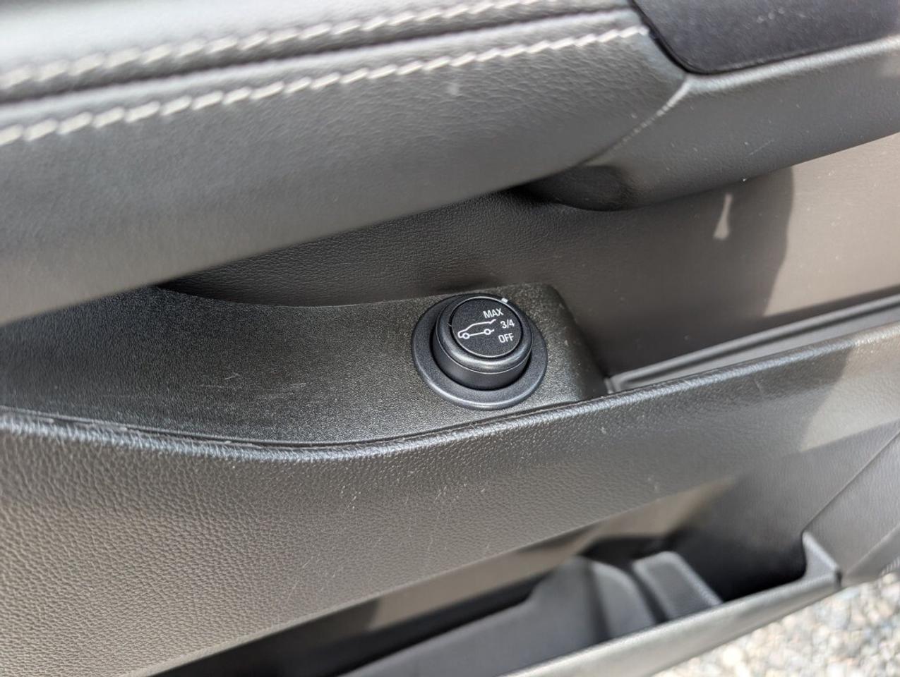 2015 Cadillac SRX AWD Luxury   NAV   LEATHER   SUNROOF   CAMERA Photo