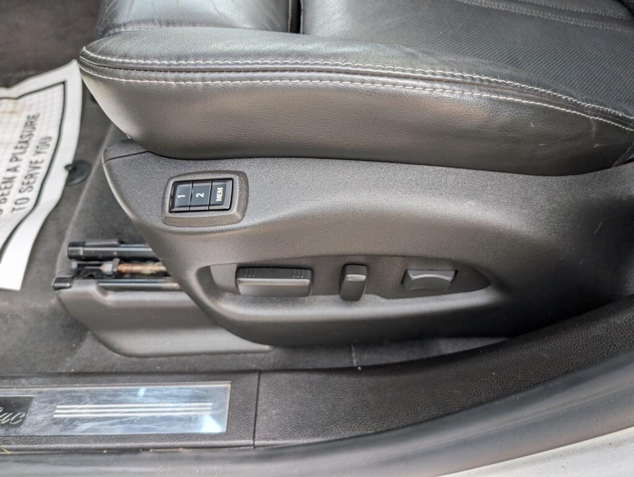 2015 Cadillac SRX AWD Luxury   NAV   LEATHER   SUNROOF   CAMERA Photo