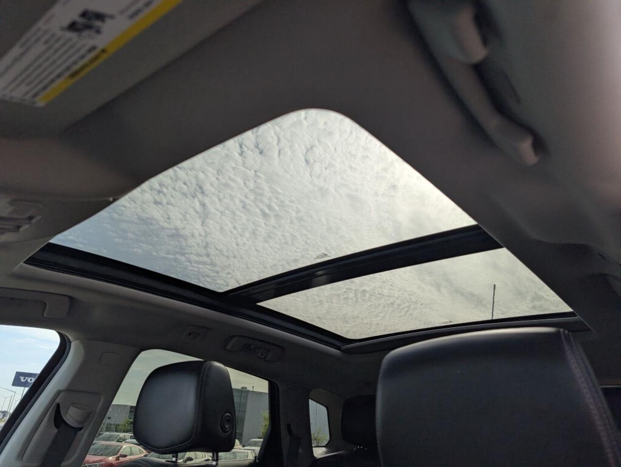 2015 Cadillac SRX AWD Luxury   NAV   LEATHER   SUNROOF   CAMERA Photo