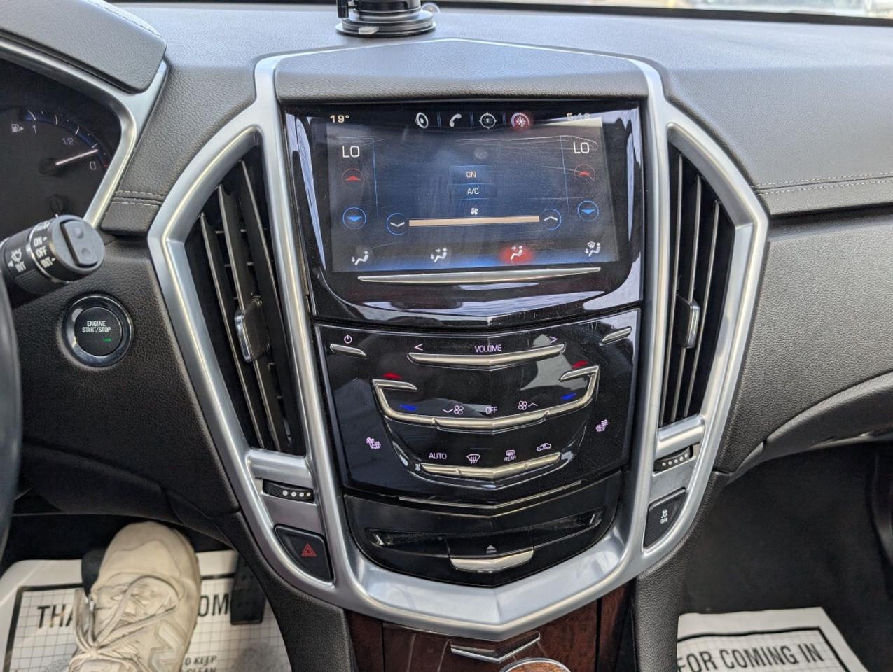 2015 Cadillac SRX AWD Luxury   NAV   LEATHER   SUNROOF   CAMERA Photo