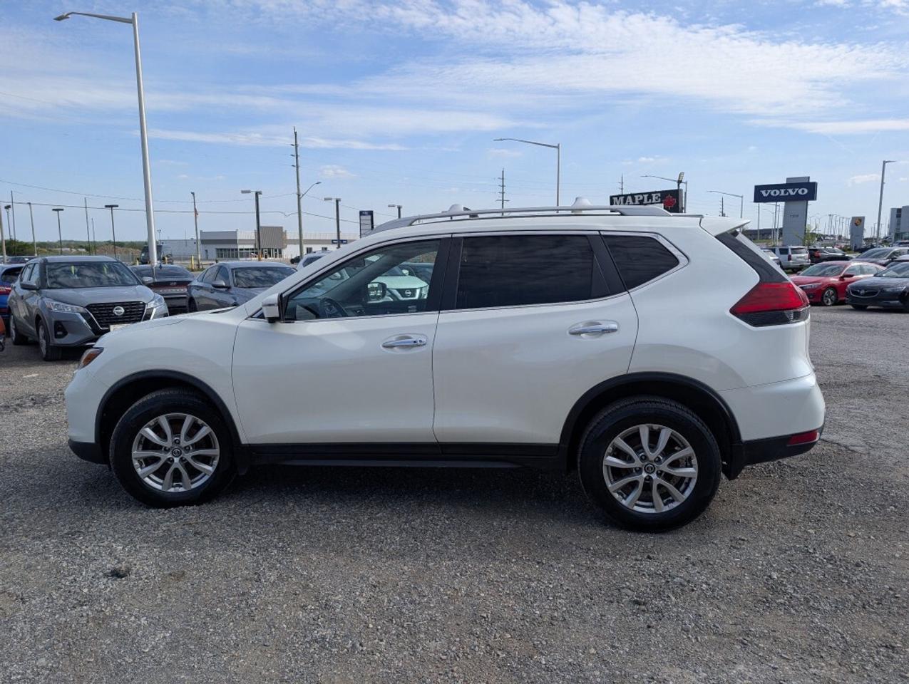 2017 Nissan Rogue SV AWD   NAV   PANO ROOF   CAMERA   RMT START Photo