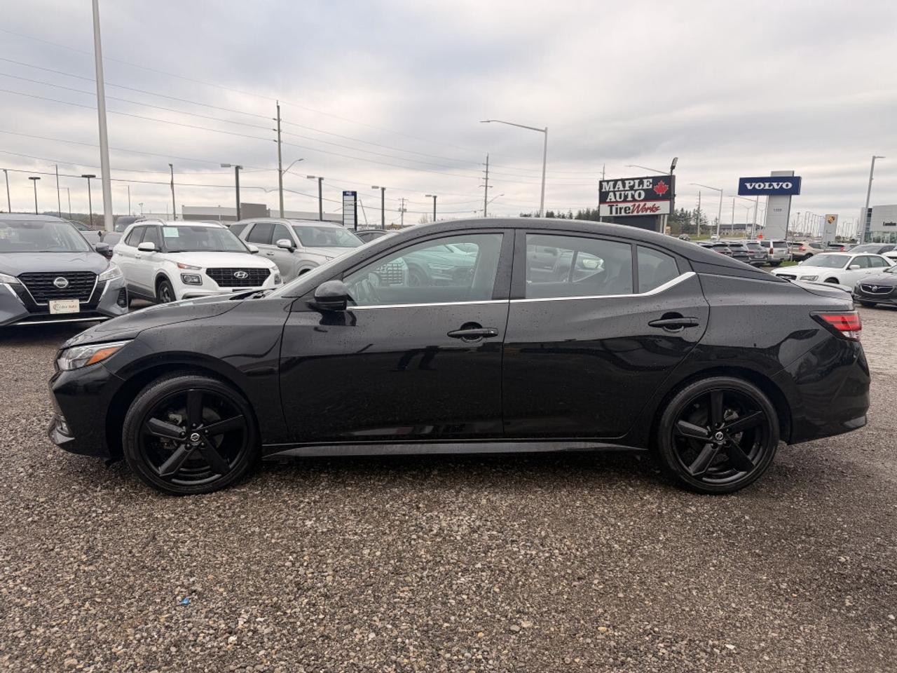 2022 Nissan Sentra SR  SUNROOF HTD SEATS & STEERING CAMERA BLINDSPOT Photo3