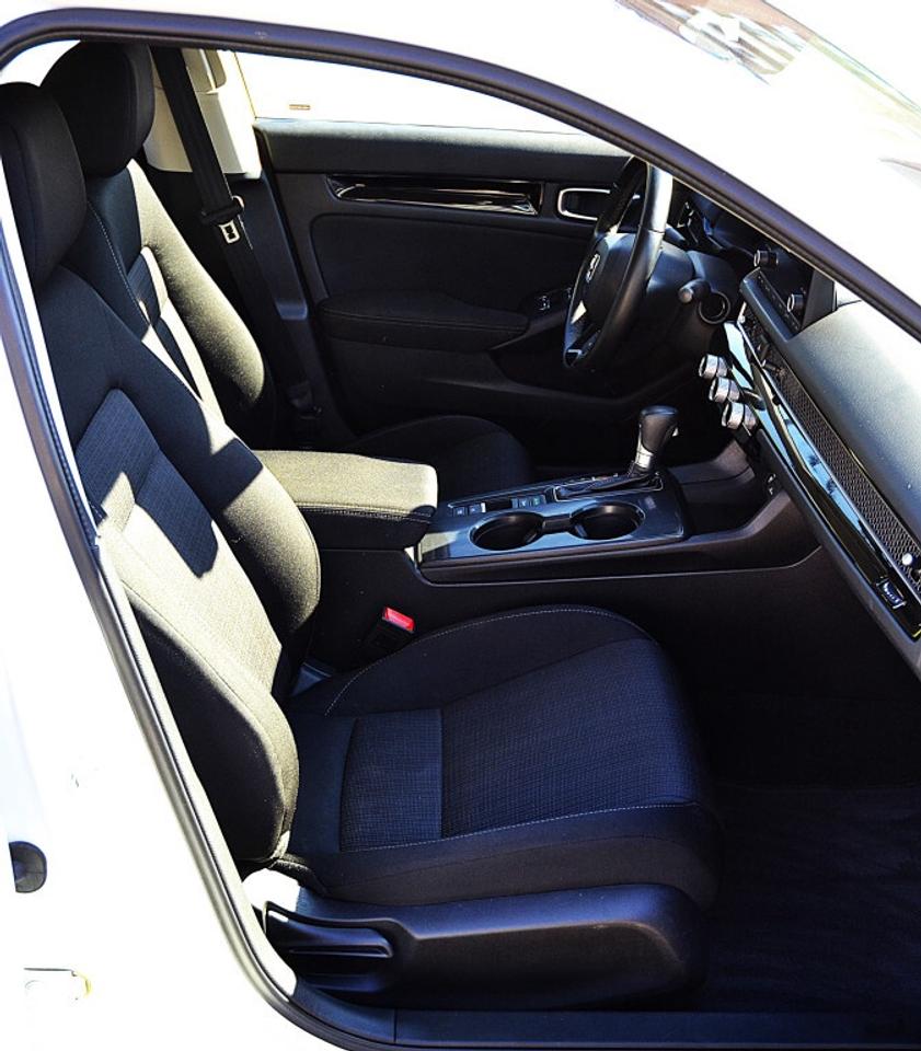 2024 Honda Civic Sedan EX CVT Photo