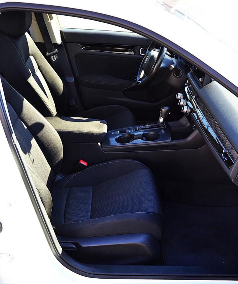 2022 Honda Civic Sedan EX CVT Photo