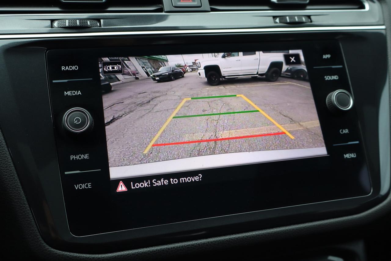 2023 Volkswagen Tiguan Comfortline R-Line Black 4MOTION   Well Maintained Photo