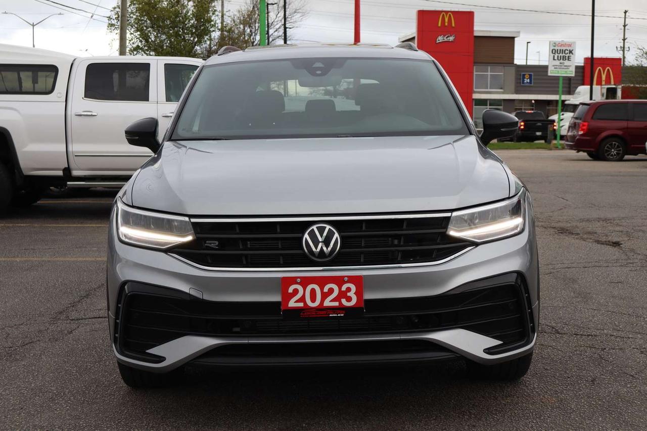 2023 Volkswagen Tiguan Comfortline R-Line Black 4MOTION   Well Maintained Photo5