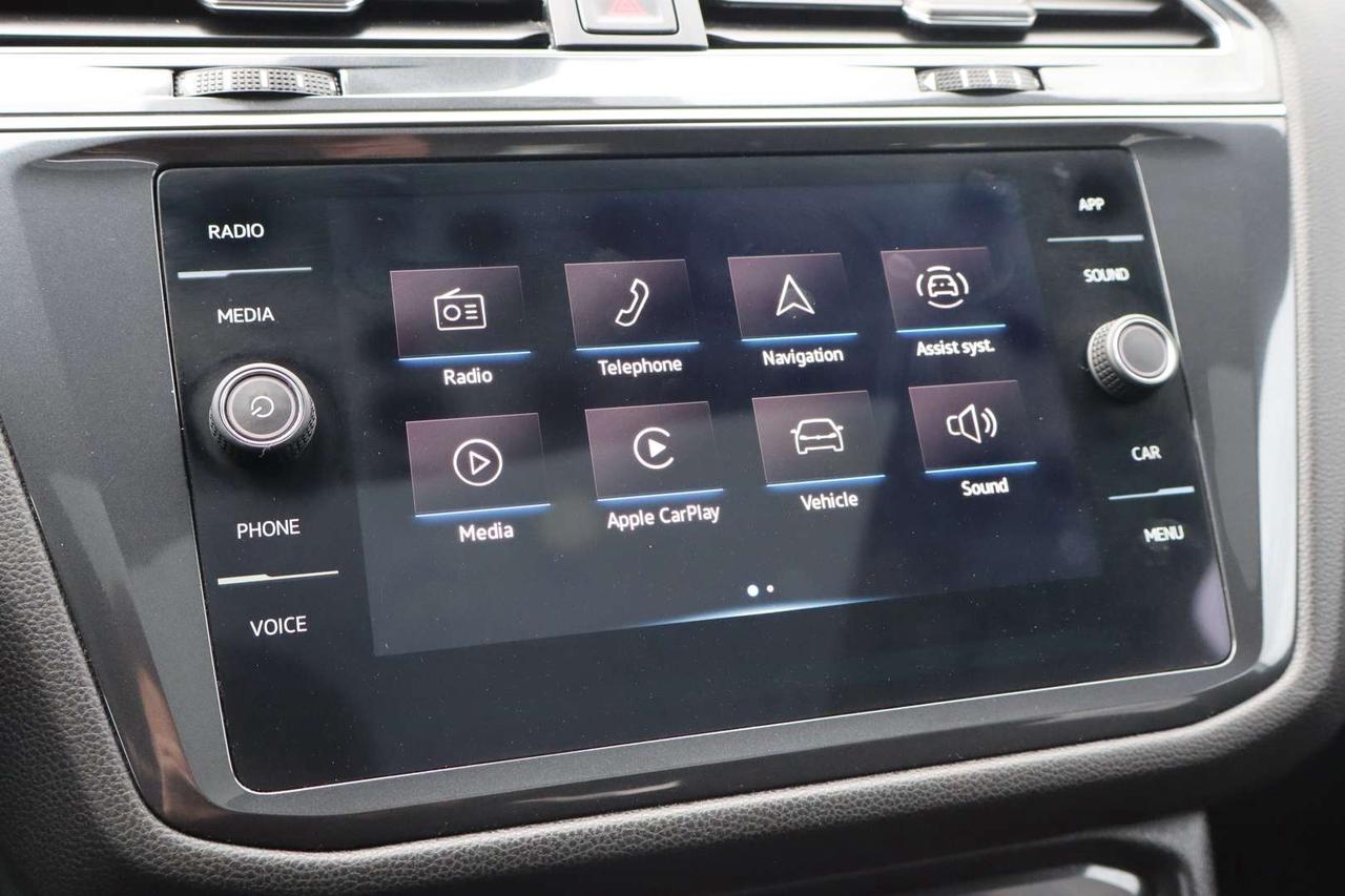 2023 Volkswagen Tiguan Comfortline R-Line Black 4MOTION   Well Maintained Photo