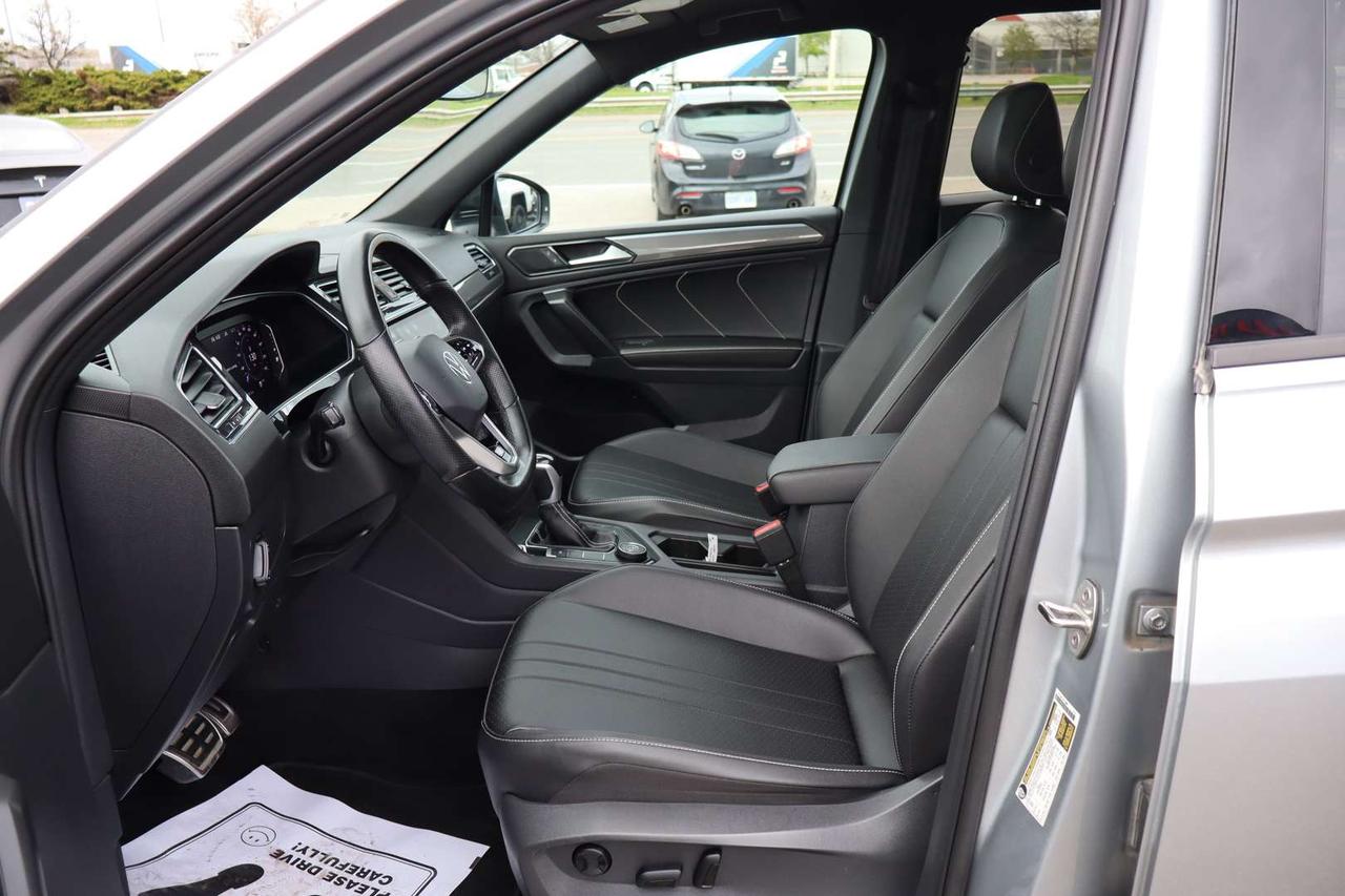 2023 Volkswagen Tiguan Comfortline R-Line Black 4MOTION   Well Maintained Photo