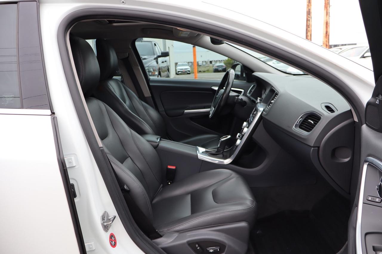 2016 Volvo S60 T5 PREMIER   AWD   SAFETY INCLUDED Photo