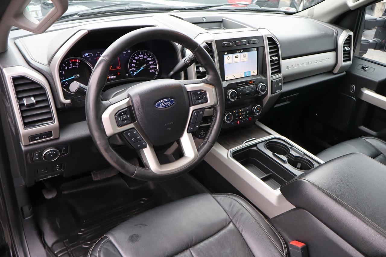 2020 Ford F-250 LARIAT Crew Cab 4WD Diesel Powerstroke Photo