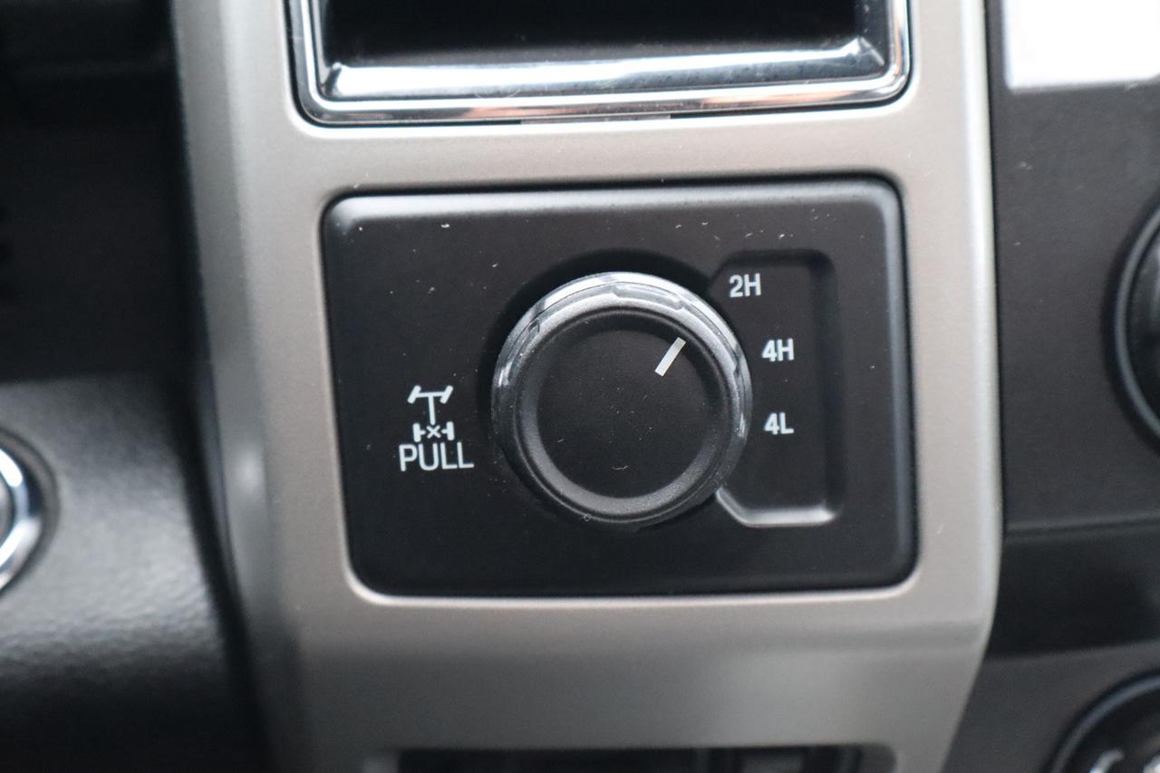 2020 Ford F-250 LARIAT Crew Cab 4WD Diesel Powerstroke Photo