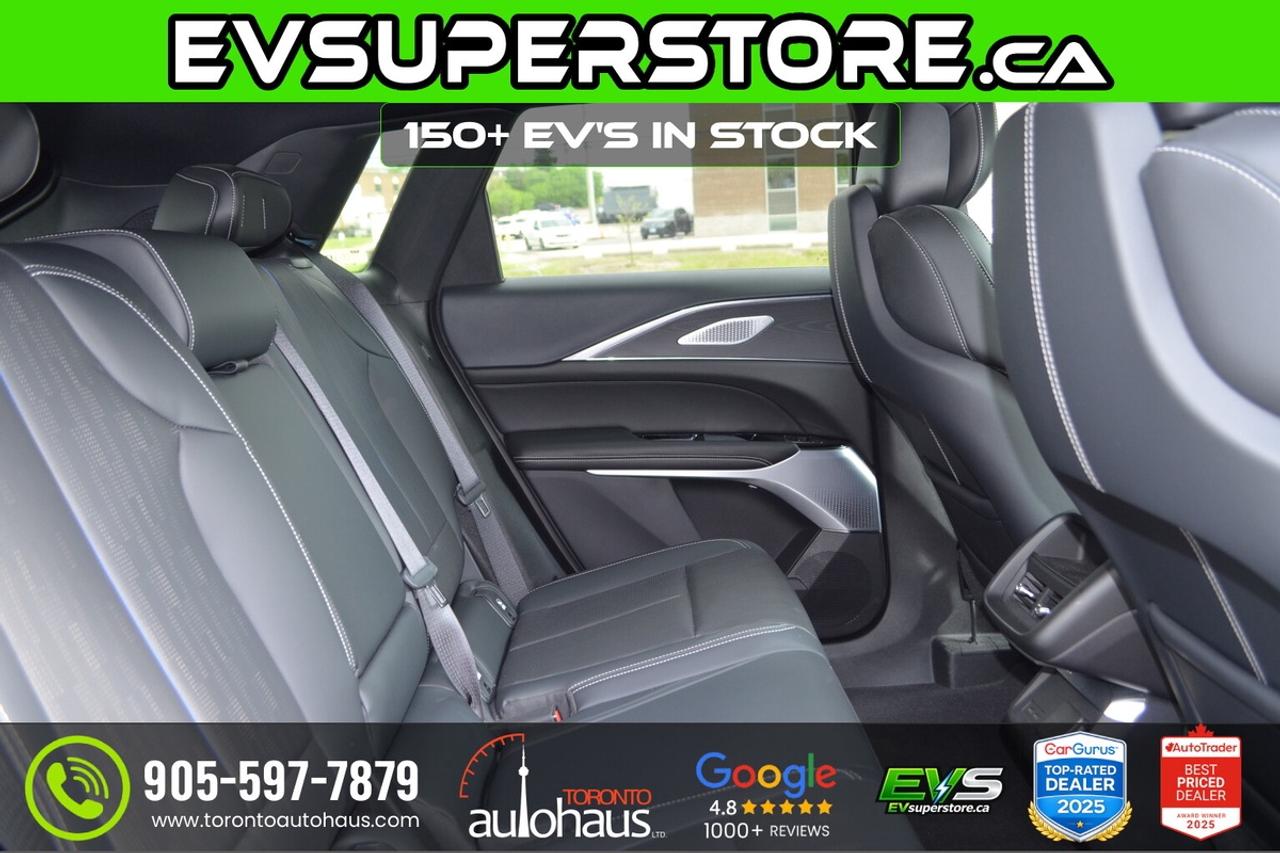 2024 Cadillac LYRIQ LUXURY 2 I 600E4 I AWD Photo