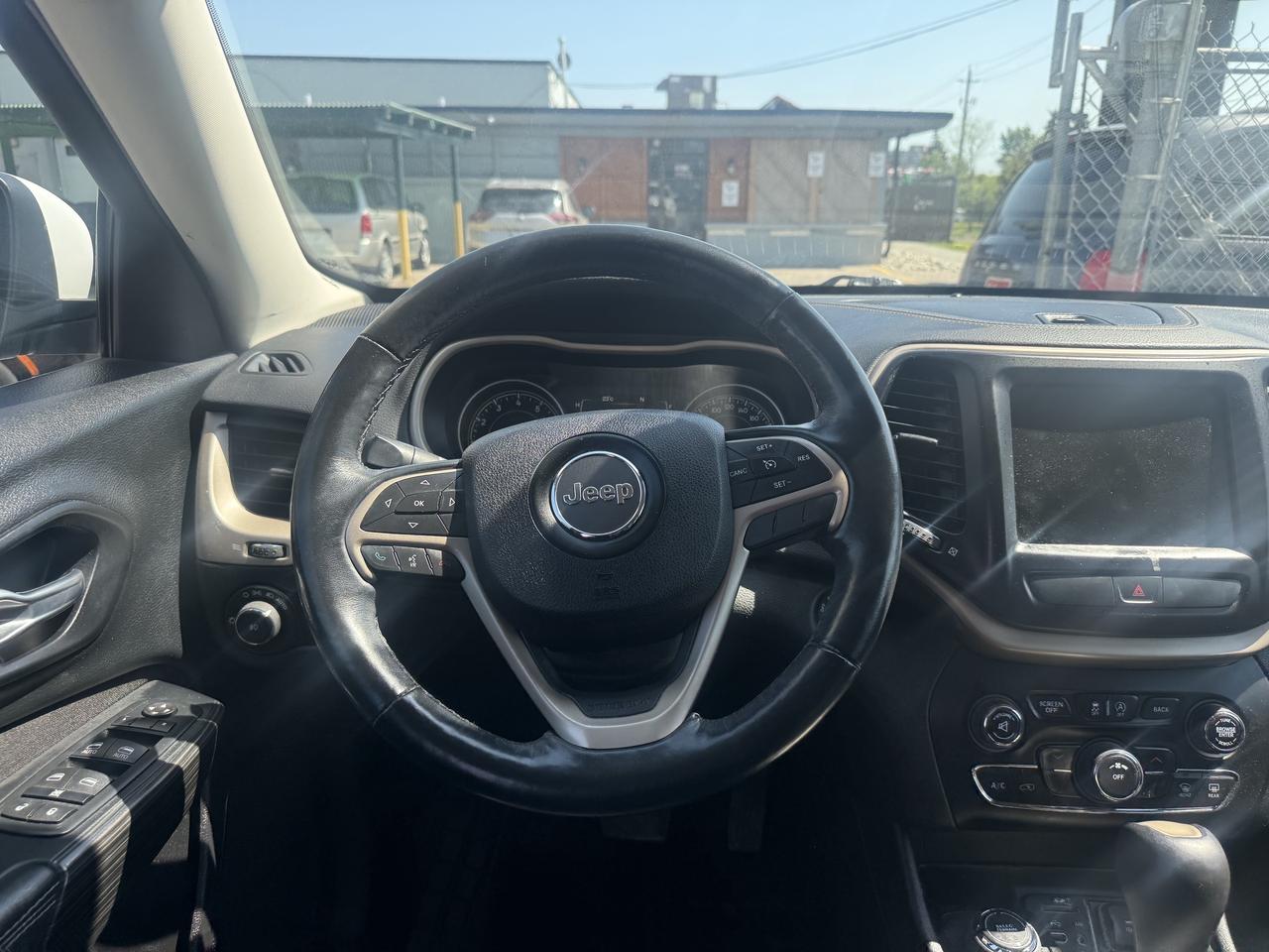2015 Jeep Cherokee *** 3 YEAR WARRANTY INCLUDED *** Photo