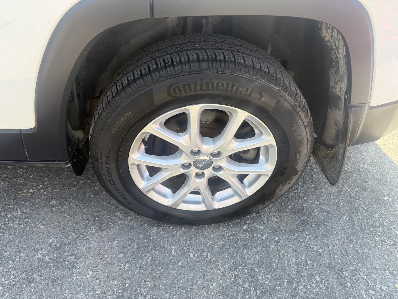 2015 Jeep Cherokee *** 3 YEAR WARRANTY INCLUDED *** Photo