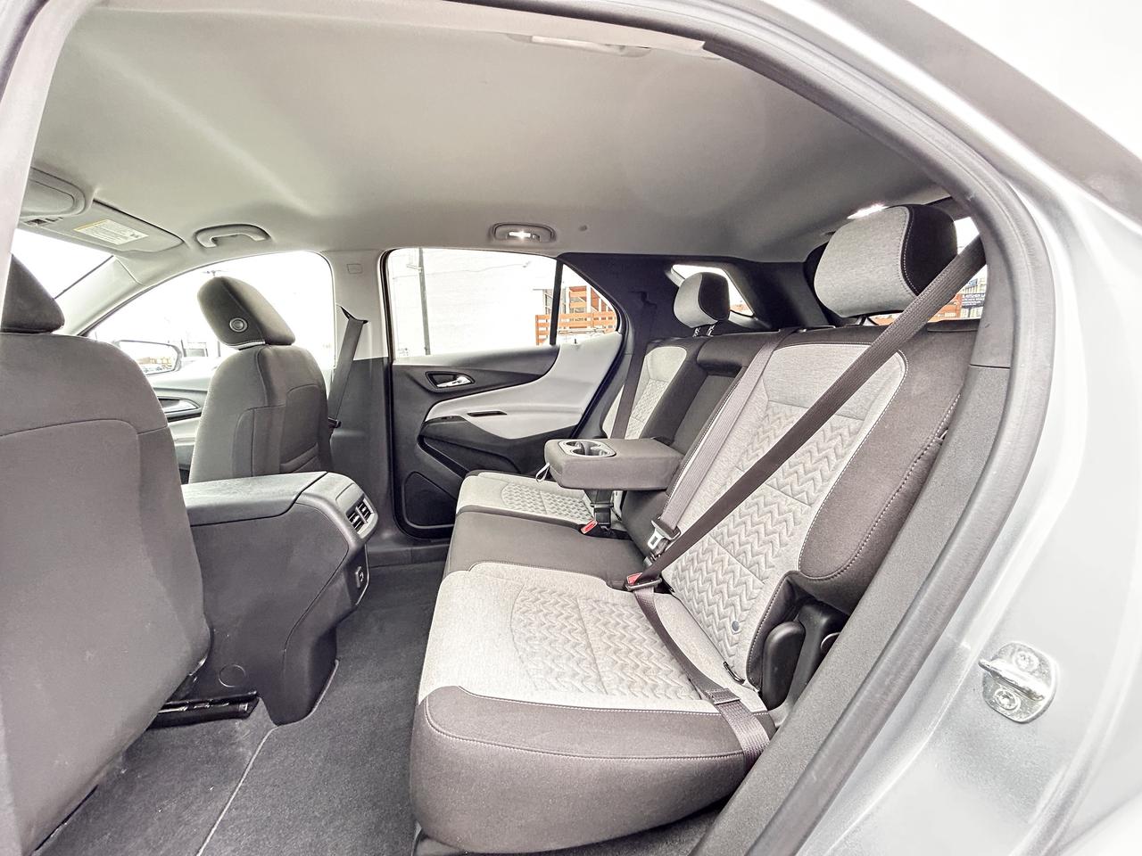 2023 Chevrolet Equinox AWD 4dr LS w-1LS Photo
